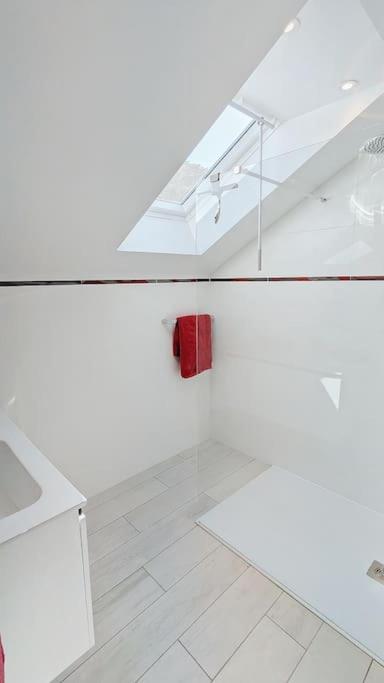 Appartement Pour 3 Personnes Sur La Plage Les Pieds Dans Leau Plonévez-Porzay Exterior photo