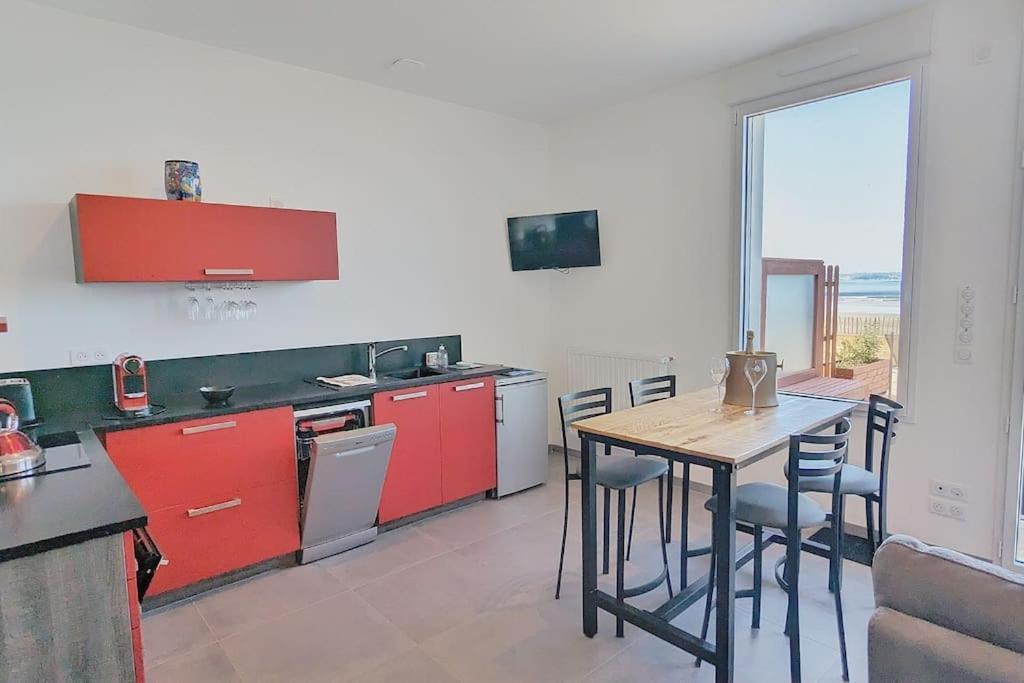 Appartement Pour 3 Personnes Sur La Plage Les Pieds Dans Leau Plonévez-Porzay Exterior photo