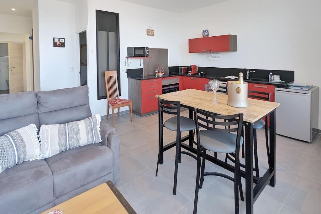 Appartement Pour 3 Personnes Sur La Plage Les Pieds Dans Leau Plonévez-Porzay Exterior photo