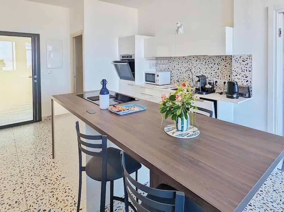 Appartement Pour 3 Personnes Sur La Plage Les Pieds Dans Leau Plonévez-Porzay Exterior photo